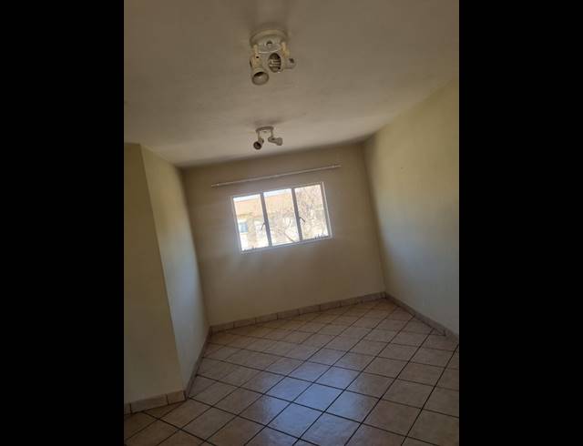 2 BEDROOM APARTMENT TO LET IN COUNTRY VIEW